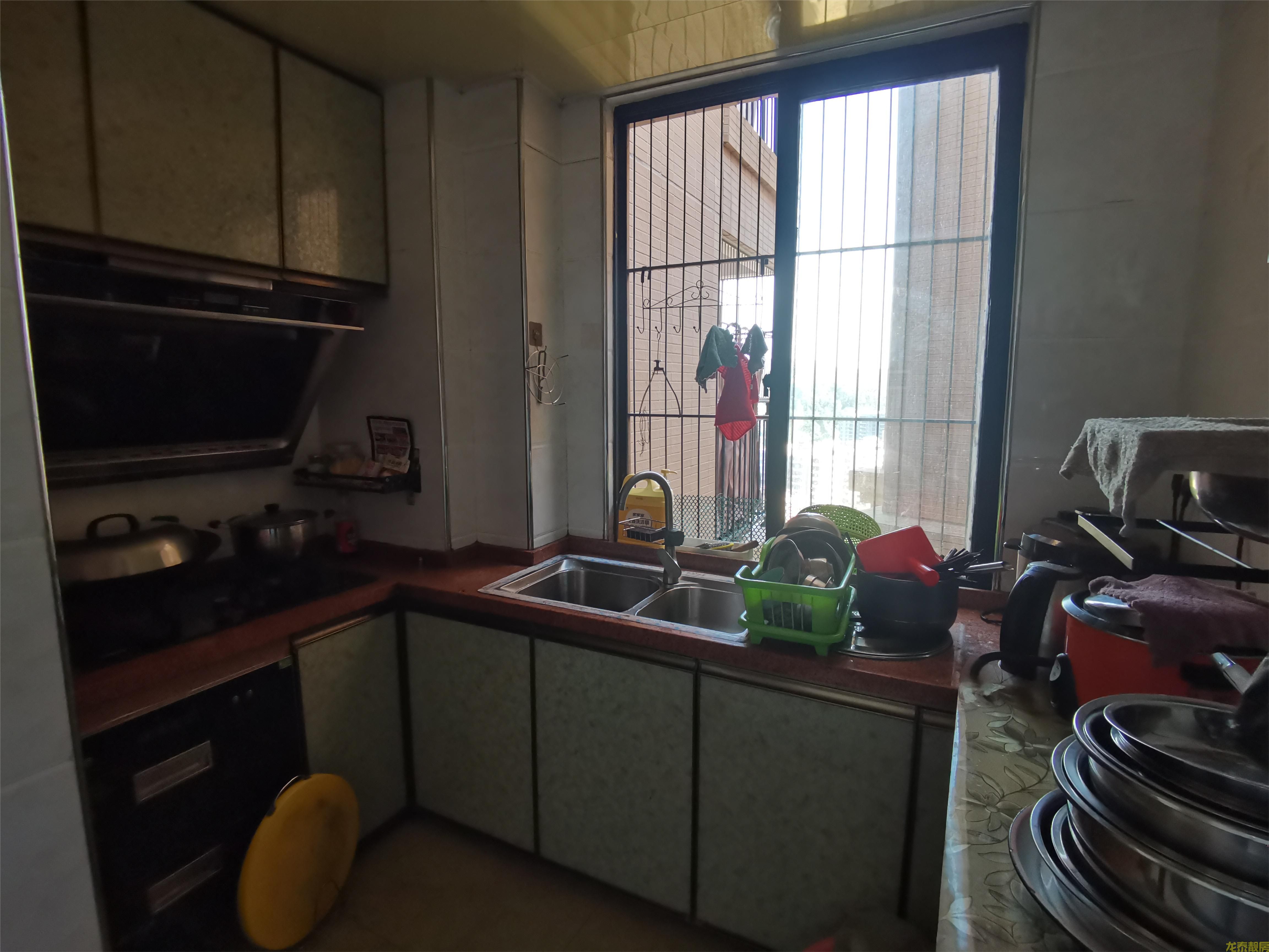 康怡花园电梯高层精装3房