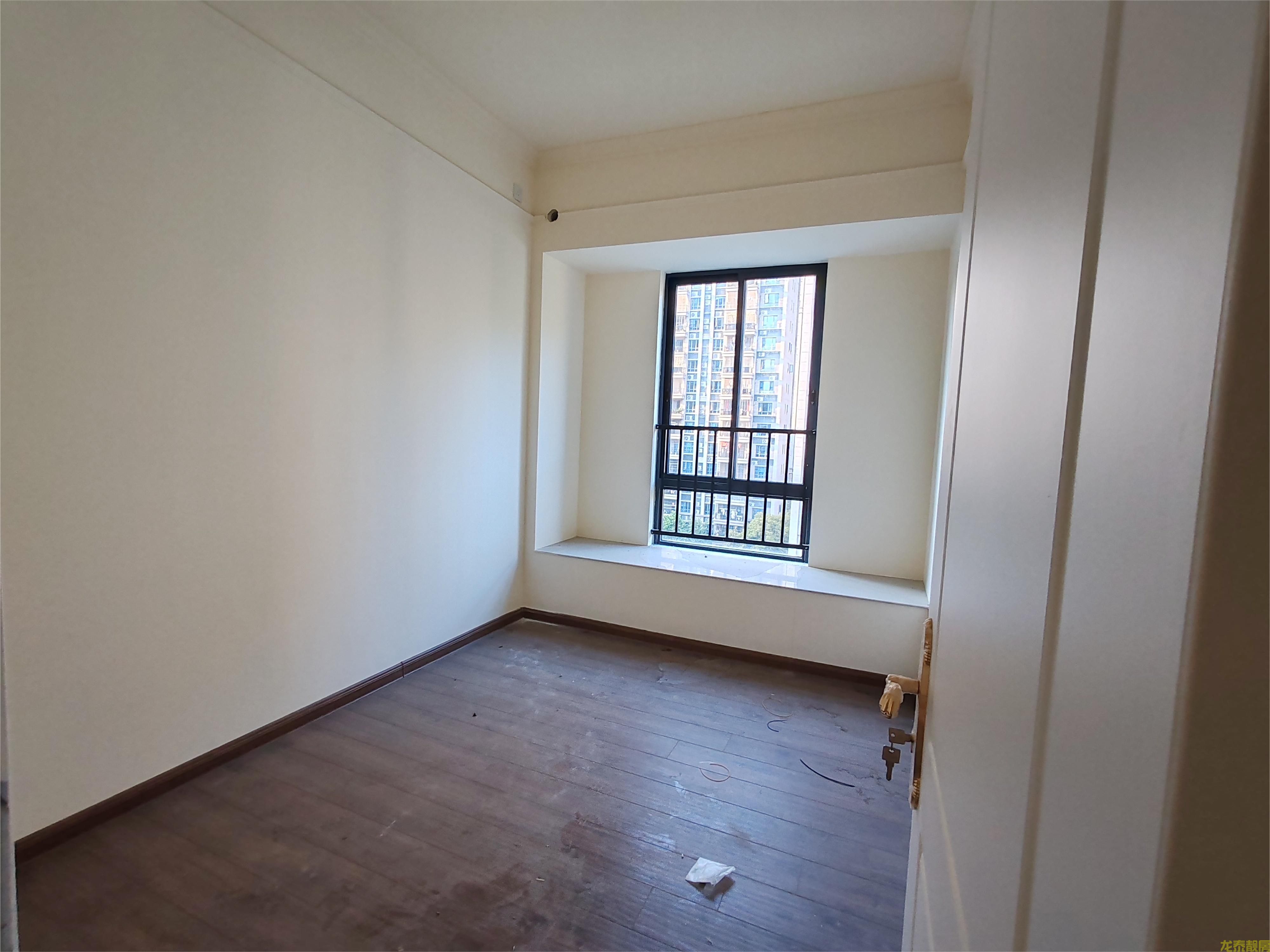 碧桂豪园南向大平层