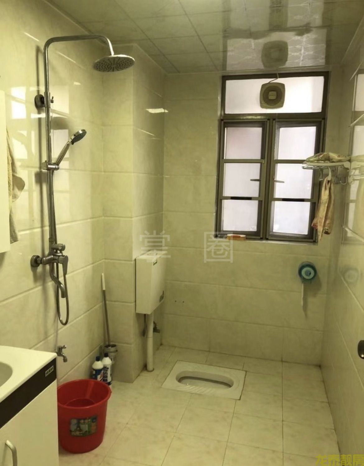 星河御景电梯中层