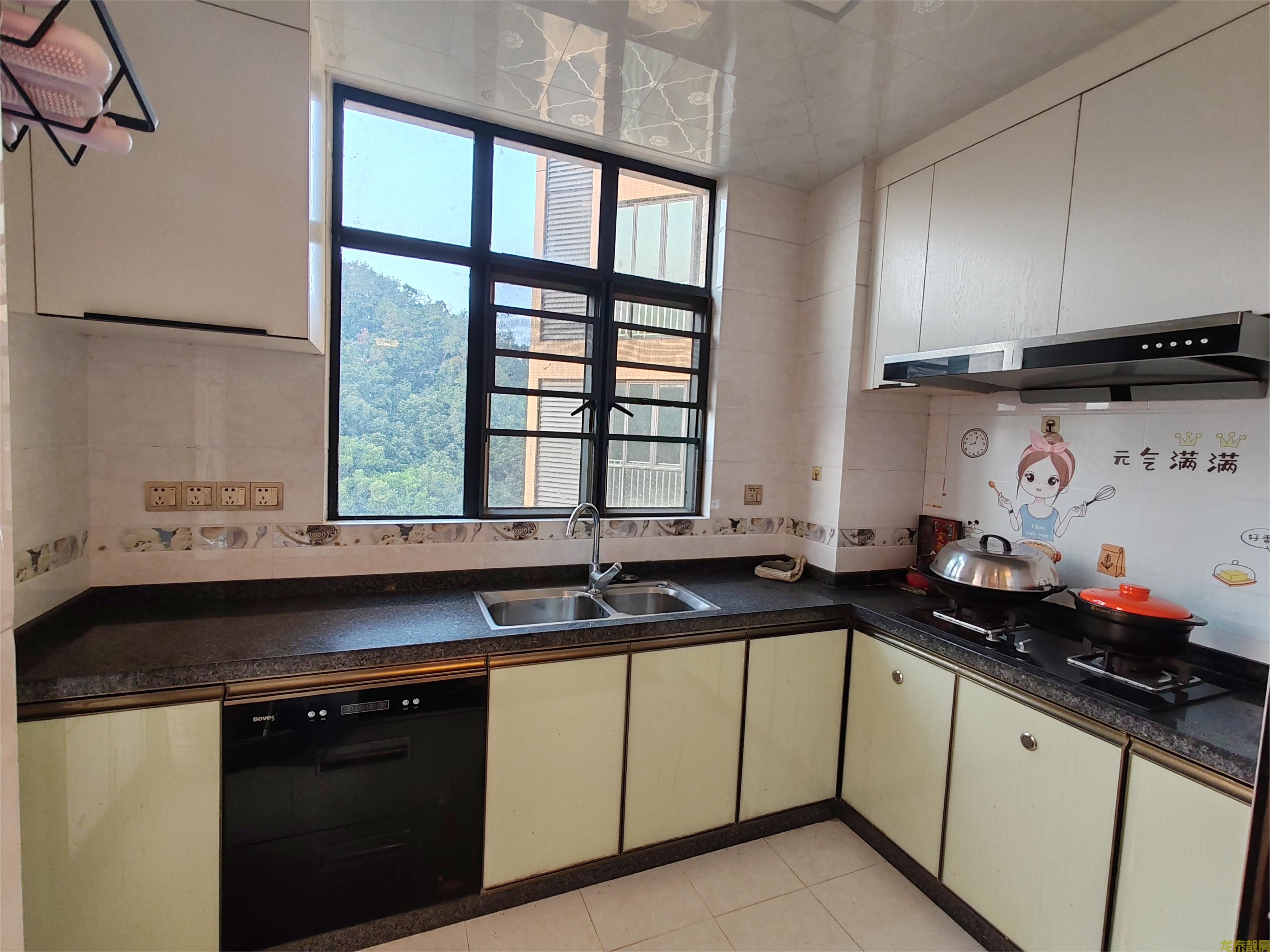 康盛名门精装四房