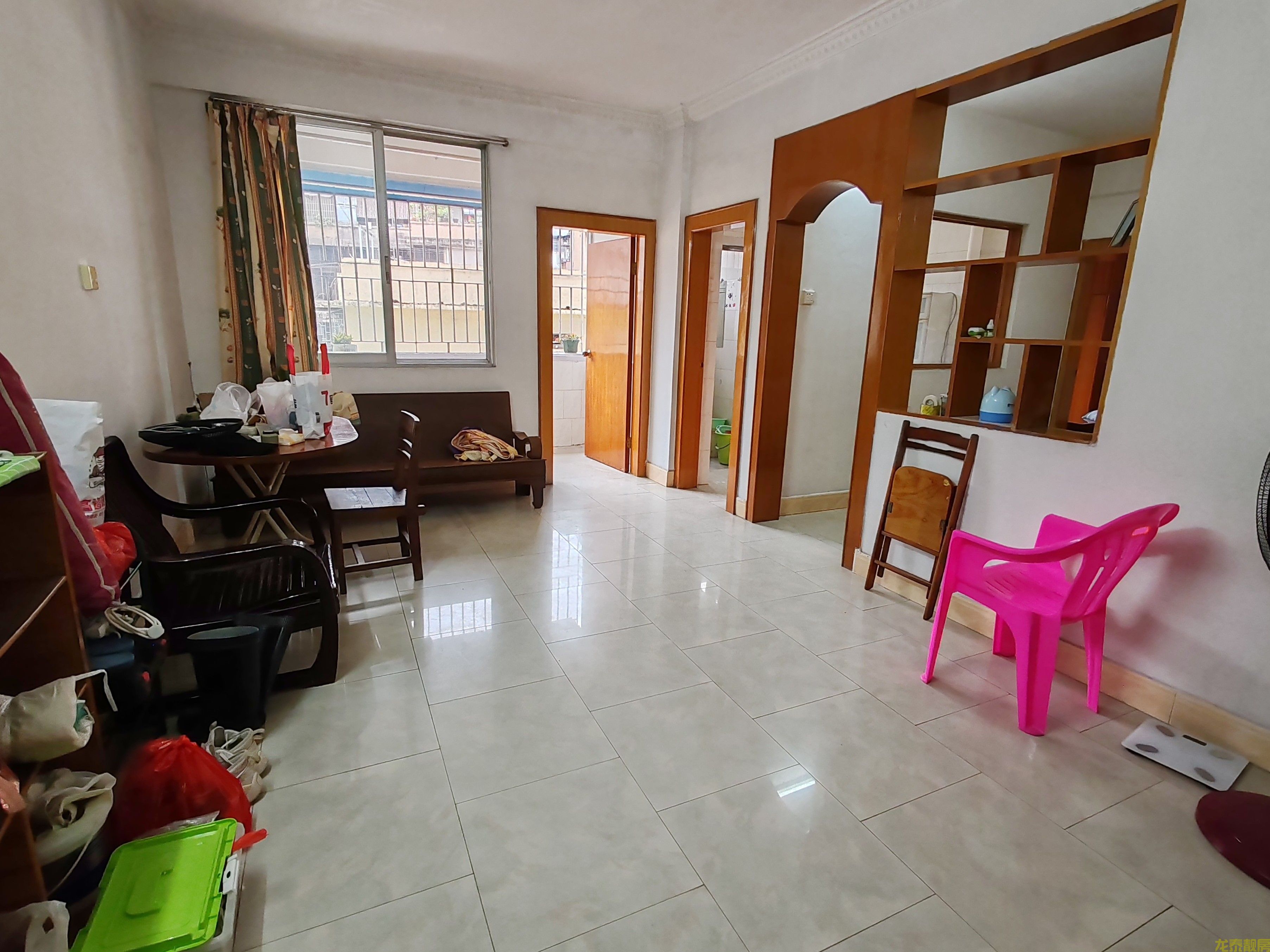 一小旁学区房步梯三楼