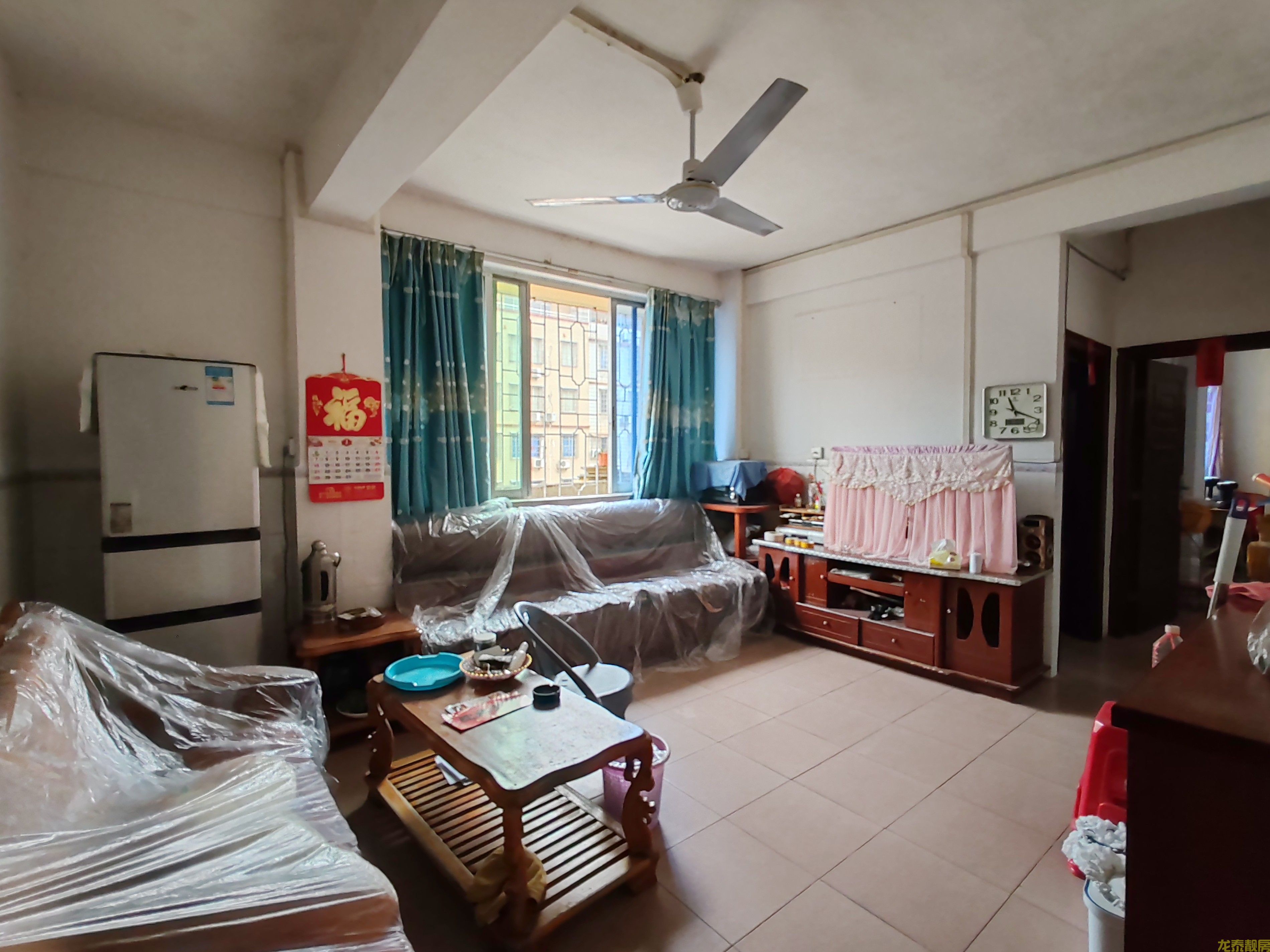 三元教师村步梯三楼