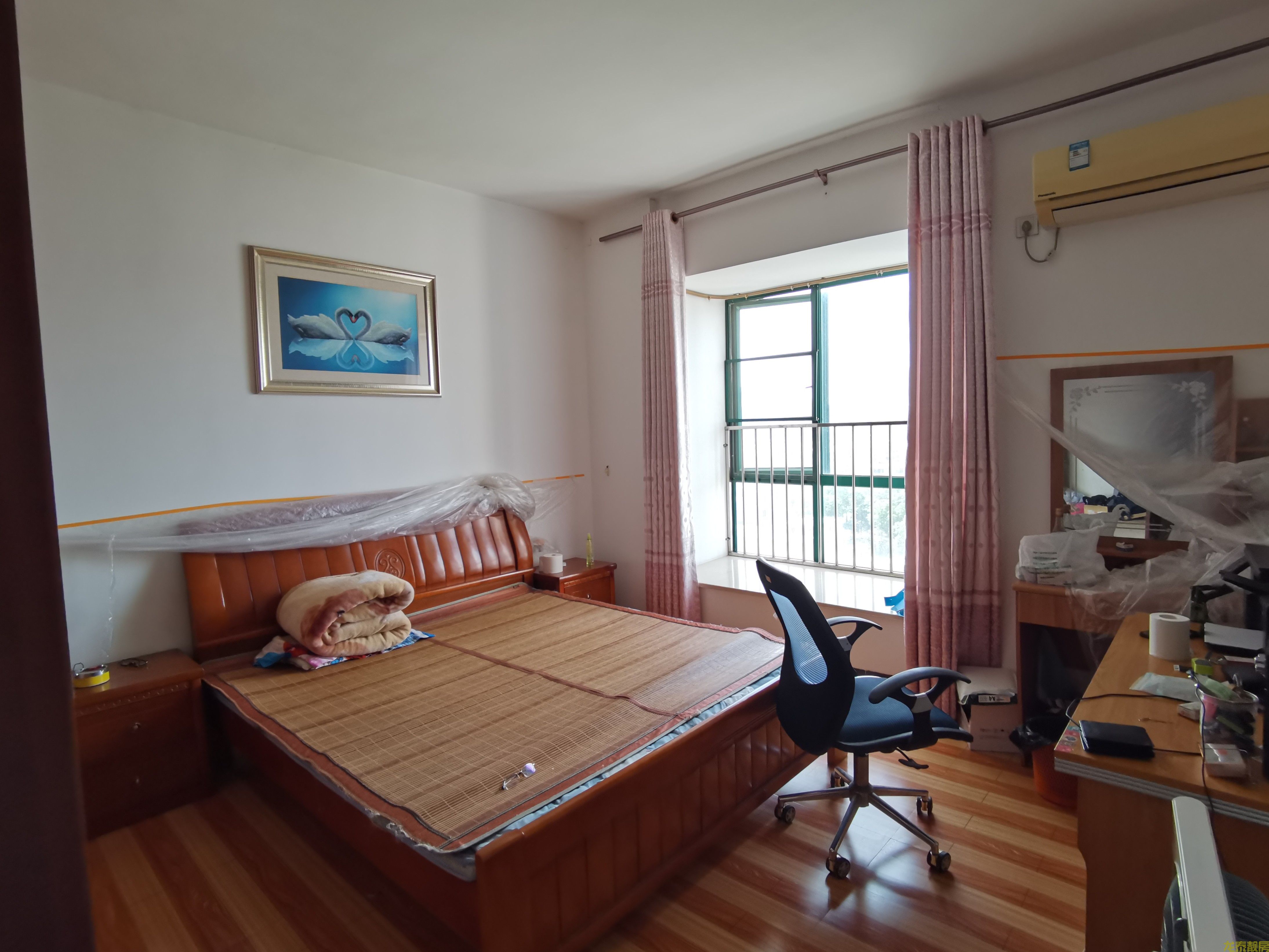 龙泉居电梯靓层南向