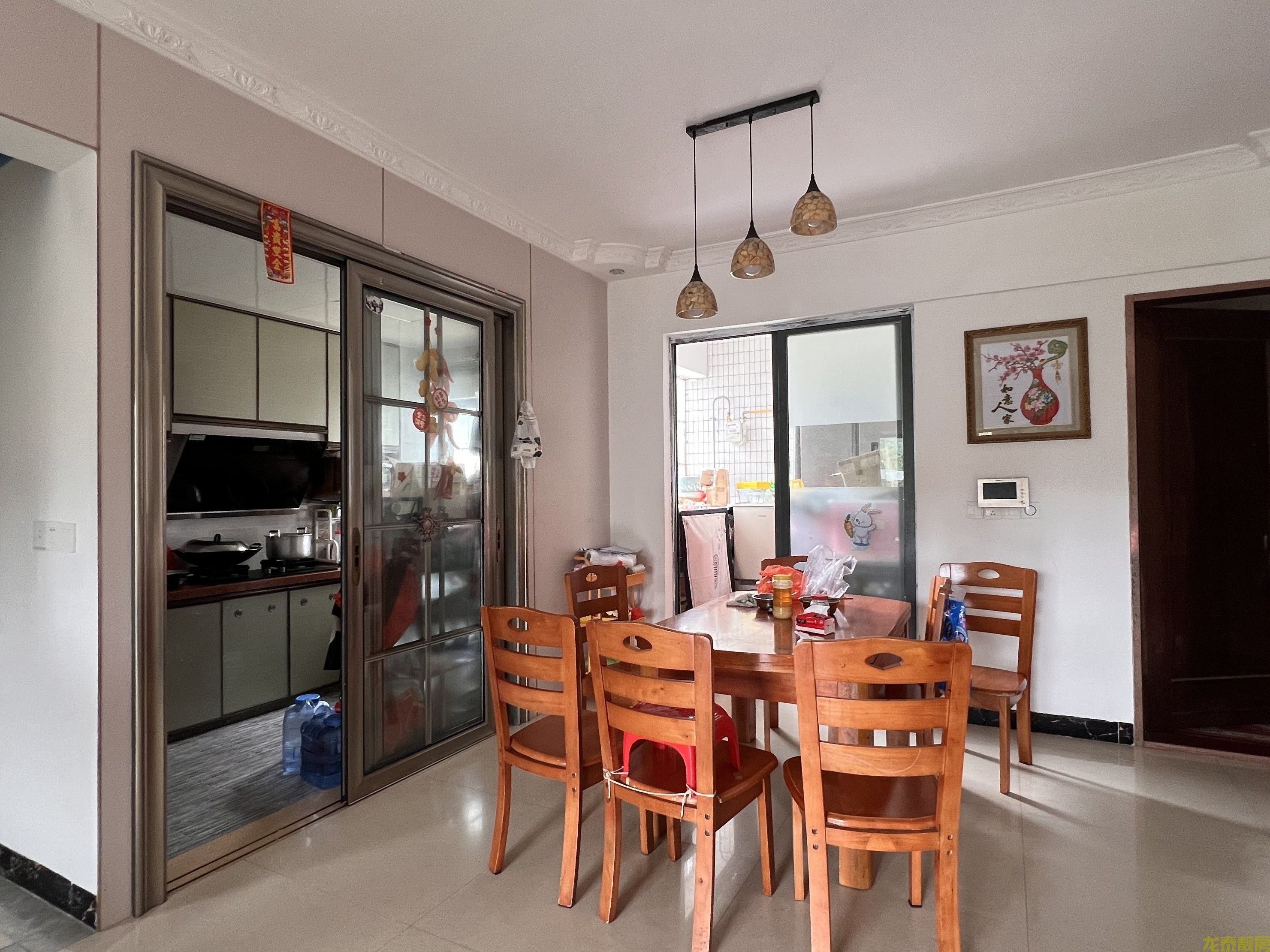 和富花园电梯四房精装